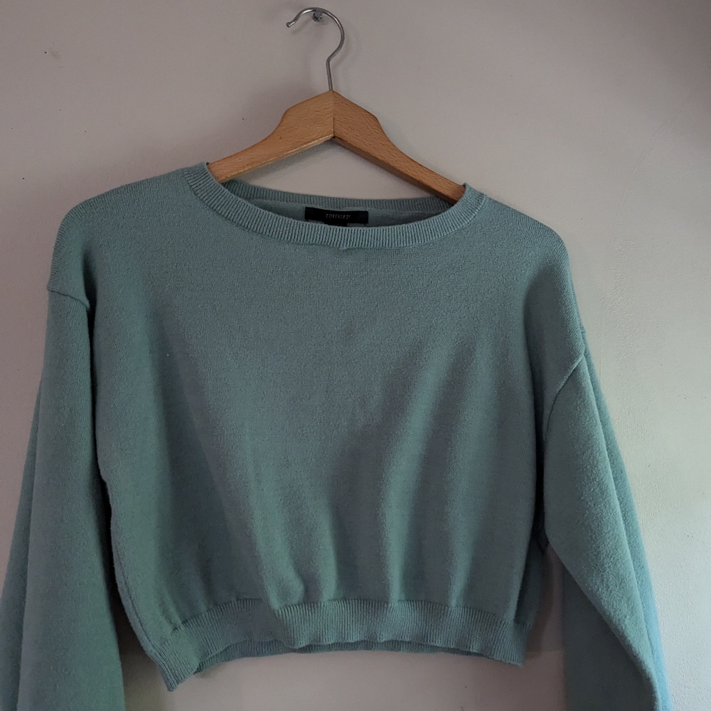 Forever 21 cropped sweatshirt - Picture 4 of 5